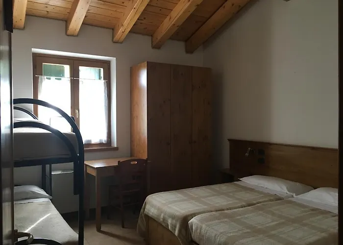 Rifugio Branchetto 게스트하우스 *
