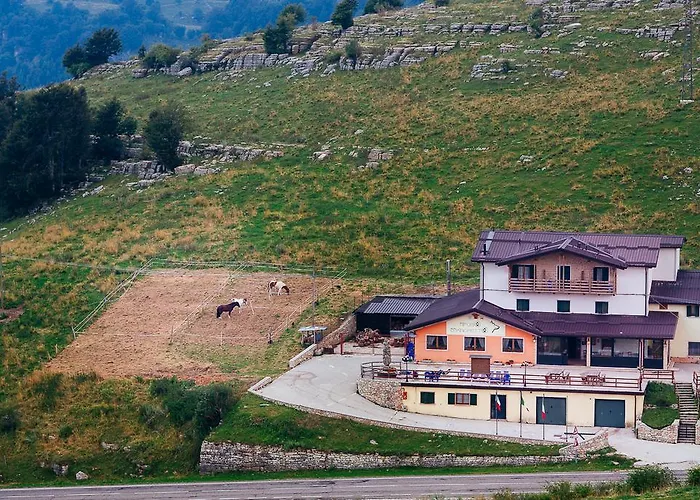 Rifugio Branchetto Guest house